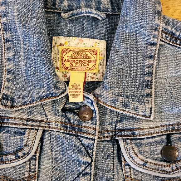 Blue Jean Jacket - Picture 2 of 5